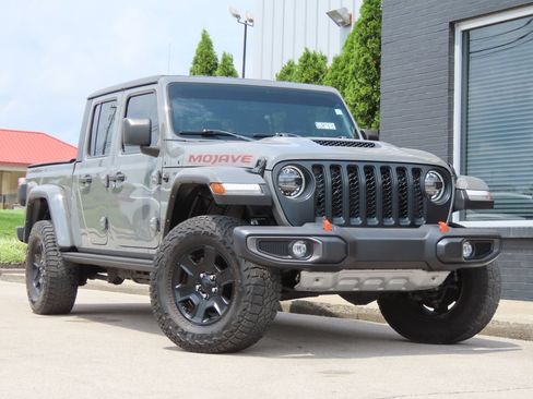 Used 2022 Jeep Gladiator Mojave w/ LED Lighting Group AWD/4WD image 2