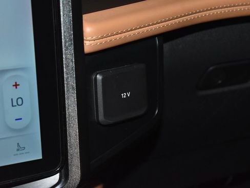 Used 2024 Ford Expedition Max Platinum image 13