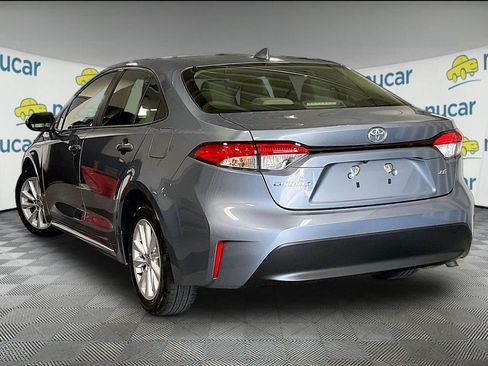 Used 2023 Toyota Corolla LE w/ LE Premium Package FWD image 4