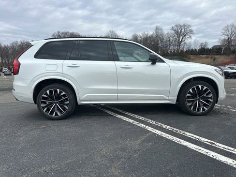 New 2026 Volvo XC90 B6 Ultra w/ Protection Package image 8