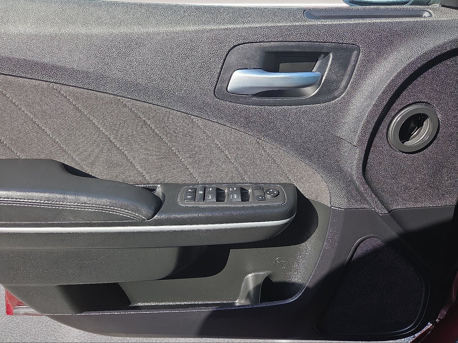 Used 2023 Dodge Charger SXT RWD image 25