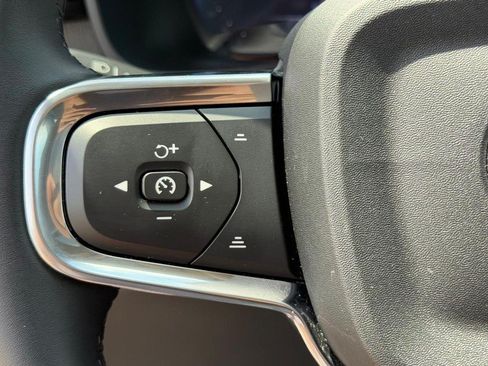 Certified 2026 Volvo XC40 B5 Plus AWD/4WD image 17