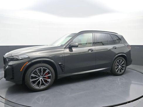 New 2026 BMW X5 xDrive50e w/ M Sport Package image 4