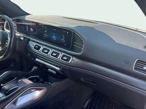 Used 2022 Mercedes-Benz GLS 450 4MATIC image 34