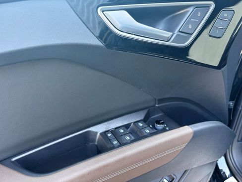 New 2026 Audi Q4 e-tron Premium image 26