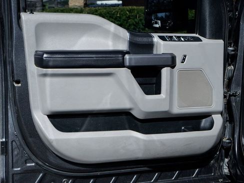 Used 2019 Ford F250 XLT image 14