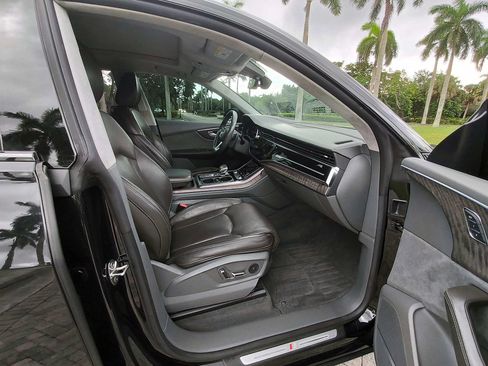 Used 2020 Audi Q8 Prestige w/ Prestige Package AWD/4WD image 42
