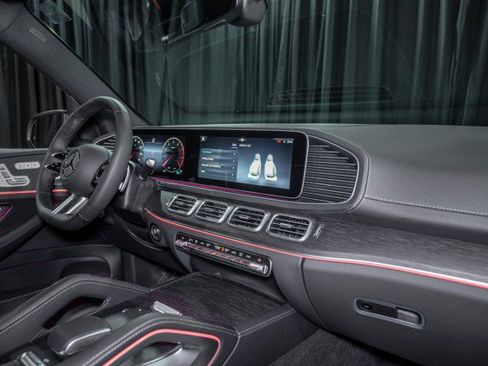 New 2026 Mercedes-Benz GLS 450 4MATIC image 17