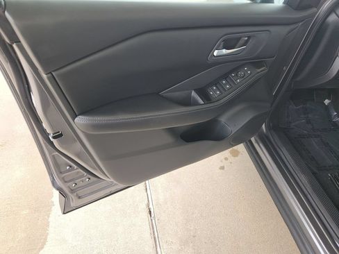 Used 2026 Nissan Rogue SV FWD image 28