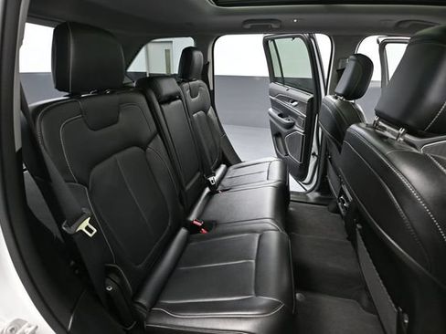 Used 2023 Jeep Grand Cherokee 4WD 4xe w/ Luxury Tech Group II image 47