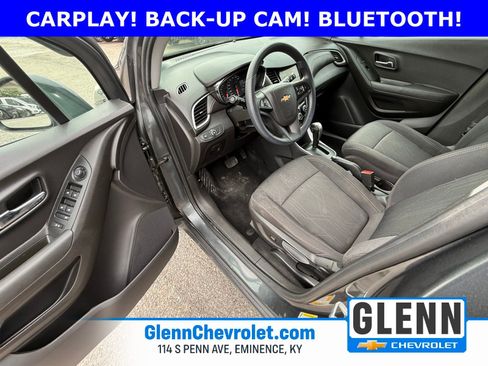 Used 2019 Chevrolet Trax LT w/ LPO, Protection Package FWD image 11