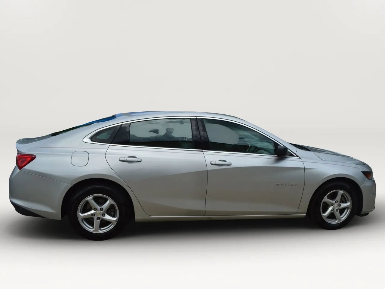 Used 2017 Chevrolet Malibu LS FWD image 11