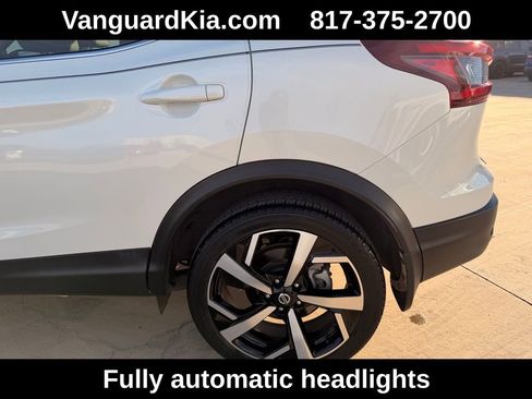 Used 2022 Nissan Rogue Sport SL image 11