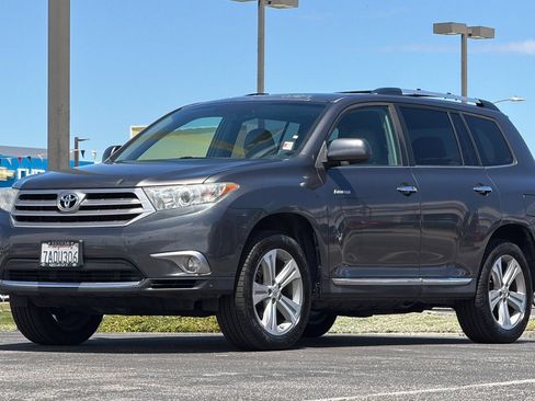 Used 2013 Toyota Highlander Limited FWD image 10