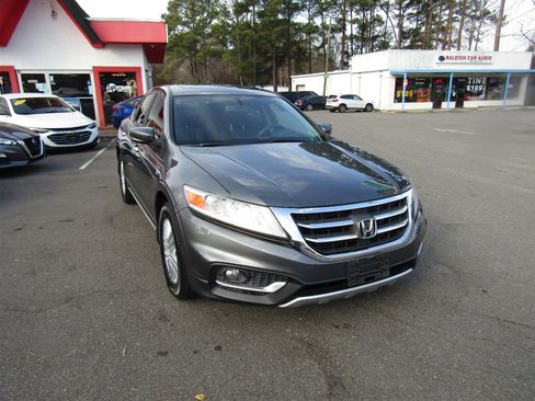 Used 2013 Honda Crosstour EX image 11