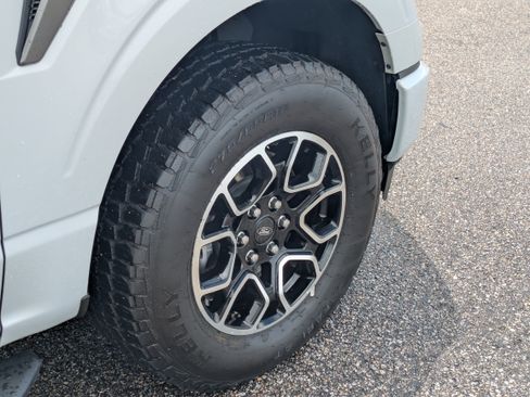 Used 2021 Ford F150 XLT w/ Equipment Group 302A High AWD/4WD image 12