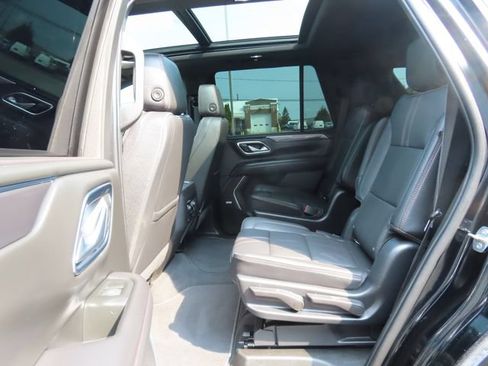 Used 2022 Chevrolet Tahoe RST w/ Luxury Package AWD/4WD image 21