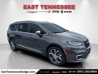 Used 2023 Chrysler Pacifica Pinnacle