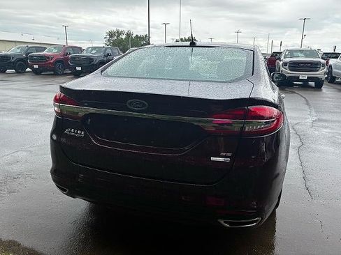 Used 2017 Ford Fusion SE w/ Fusion SE Technology Package AWD/4WD image 4