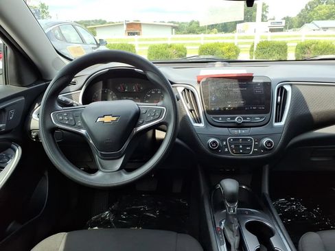 Used 2024 Chevrolet Malibu LT FWD image 16