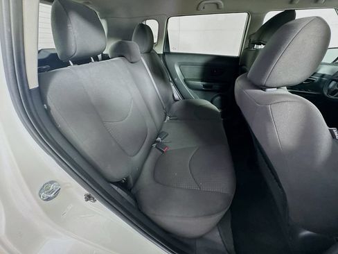 Used 2012 Kia Soul FWD image 29