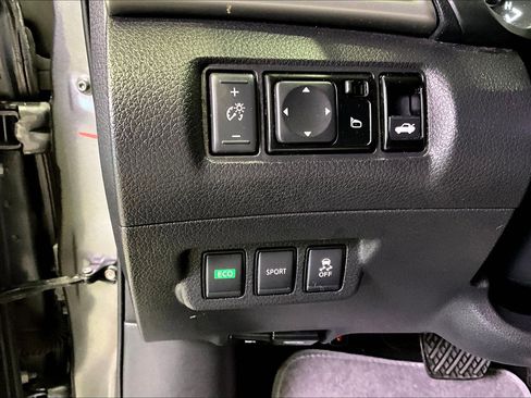 Used 2018 Nissan Sentra SV image 16