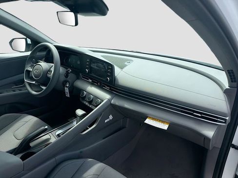 New 2026 Hyundai Elantra SE image 26