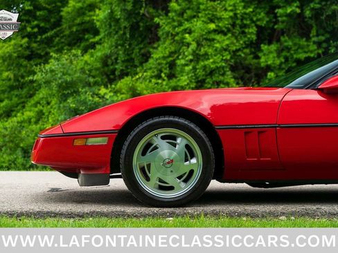 Used 1988 Chevrolet Corvette Convertible RWD image 30