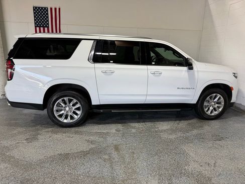Used 2023 Chevrolet Suburban Premier image 6