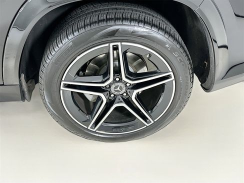 Used 2024 Mercedes-Benz GLS 450 4MATIC image 35