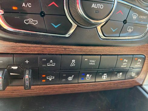 Used 2017 RAM 1500 Laramie w/ Convenience Group image 14