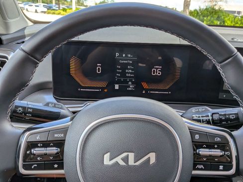 Used 2025 Kia Sorento S w/ Panoramic Sunroof Package FWD image 34