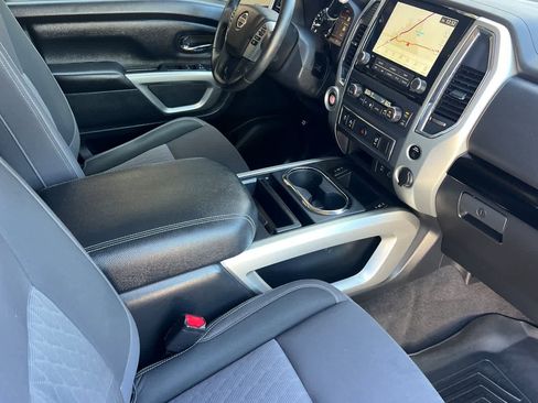 Certified 2021 Nissan Titan SV w/ SV Convenience Package image 18