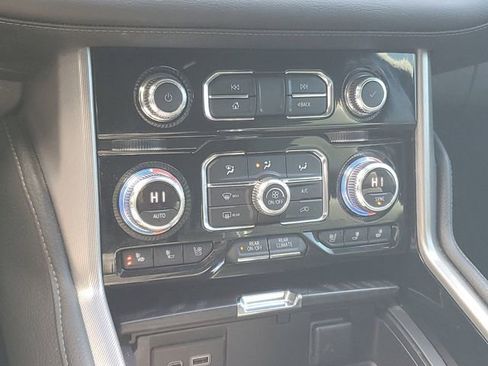 Used 2022 GMC Yukon Denali image 19