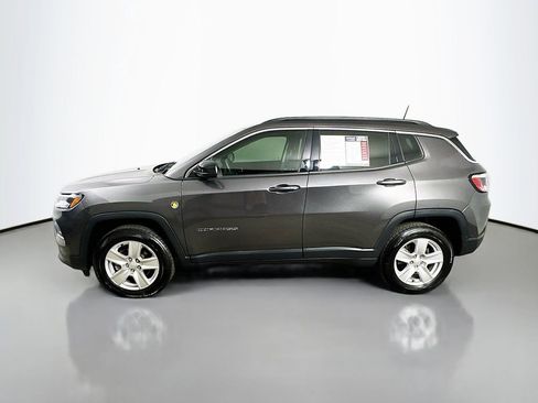Used 2022 Jeep Compass Latitude AWD/4WD image 5