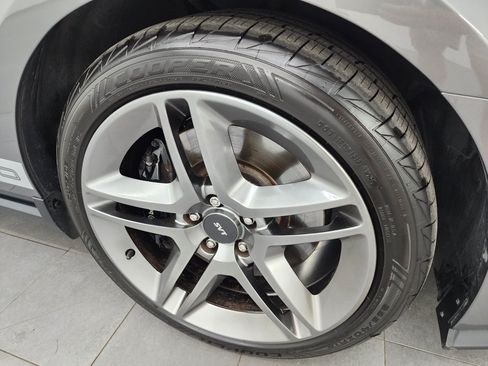 Used 2011 Ford Mustang Shelby GT500 RWD image 3