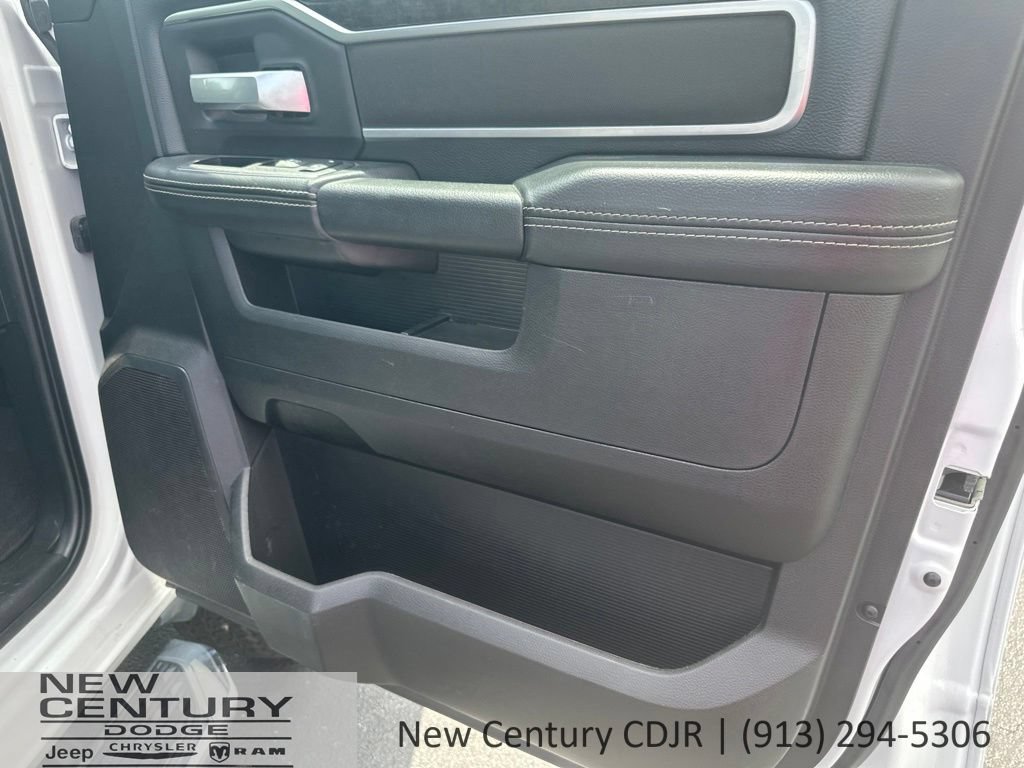Used 2024 RAM 2500 Big Horn AWD/4WD image 15