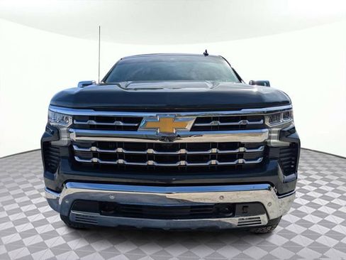 Used 2025 Chevrolet Silverado 1500 LTZ image 7
