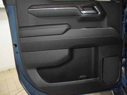 Used 2024 GMC Sierra 1500 SLT w/ SLT Premium Plus Package image 43