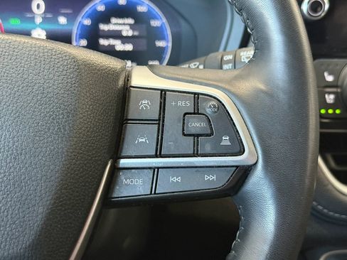 Used 2024 Toyota Grand Highlander AWD image 13