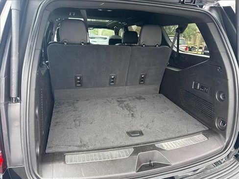 Used 2021 GMC Yukon XL Denali w/ Denali Ultimate Package image 18