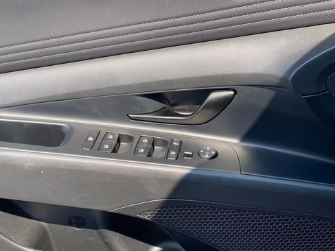 Used 2025 Hyundai Elantra Sport image 18