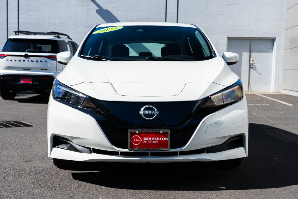 Used 2025 Nissan Leaf S FWD image 2