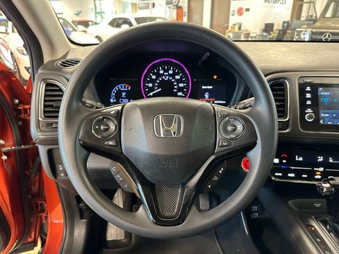 Used 2019 Honda HR-V EX image 16