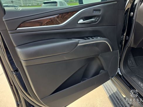 Used 2022 Cadillac Escalade Sport Platinum AWD/4WD image 8