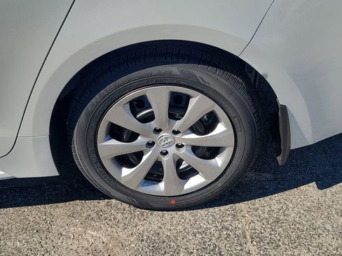 New 2026 Toyota Corolla LE image 5