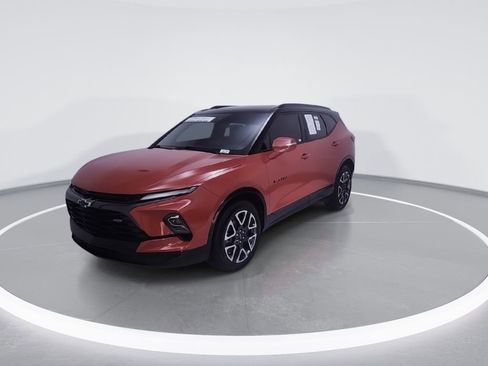 Used 2024 Chevrolet Blazer RS w/ Driver Confidence II Package FWD image 4
