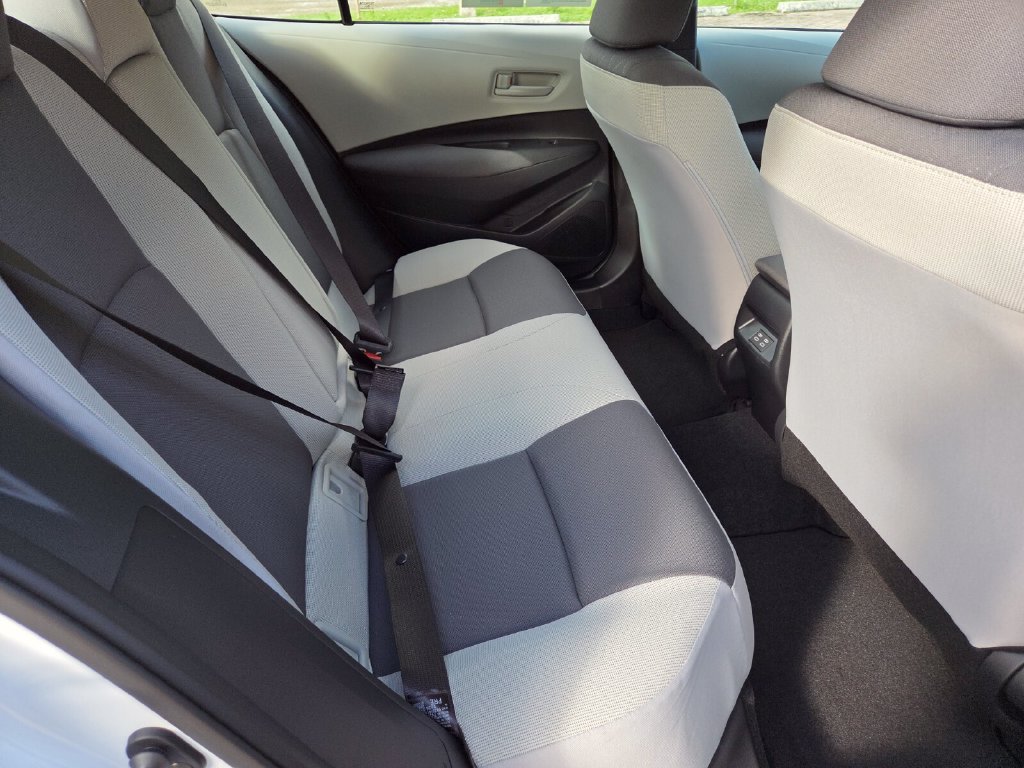 New 2027 Toyota Corolla LE FWD image 17
