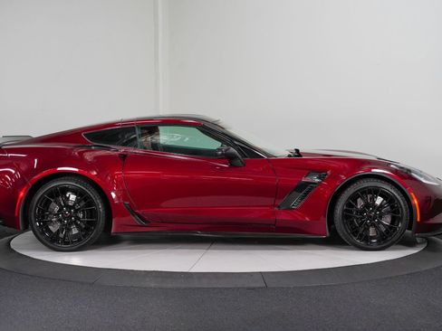 Used 2016 Chevrolet Corvette Z06 w/ 3LZ Preferred Equipment Group RWD image 10