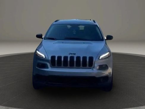 Used 2017 Jeep Cherokee Sport AWD/4WD image 1